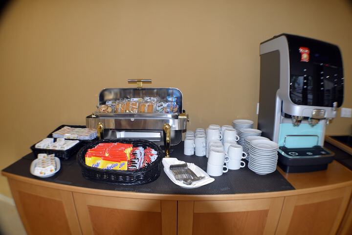 Breakfast/Coffee Service 34 of 53