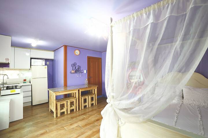 Room 26 of 111