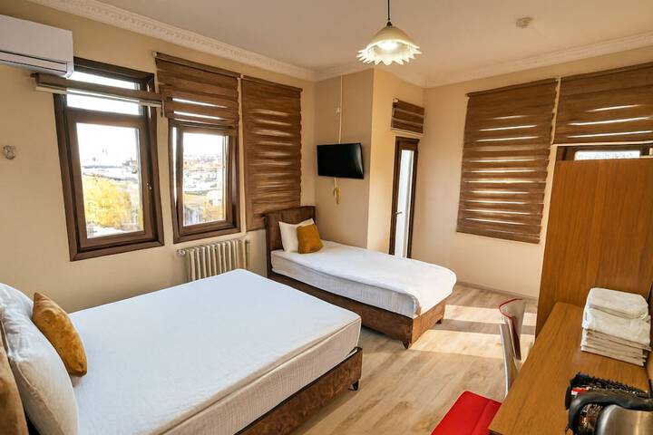Room 18 of 91