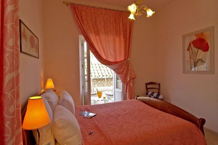 Room 3 of 23
