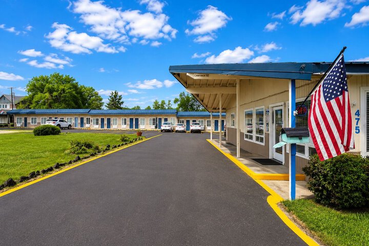 Royal Gateway Motel