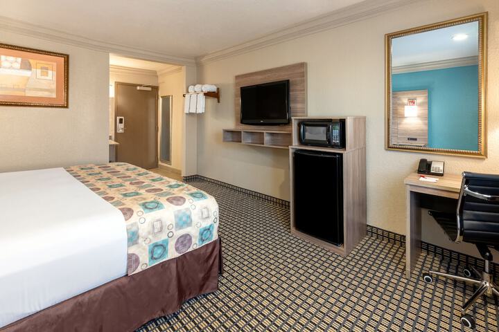 Room 7 of 30