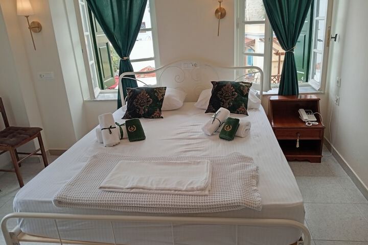 Room 50 of 77