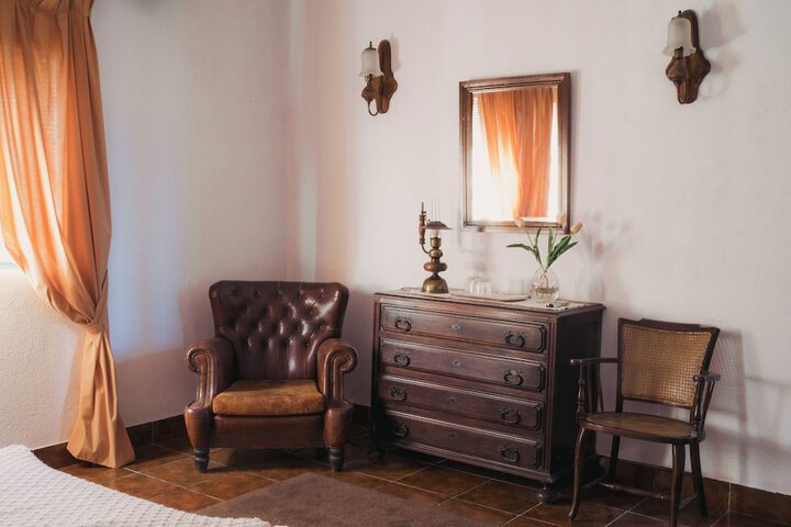 Room 11 of 49