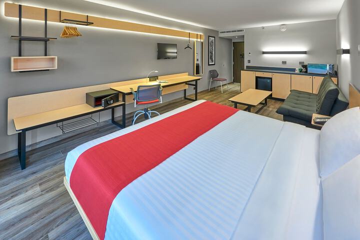 Room 10 of 47