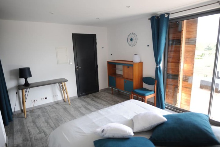 Room 3 of 7