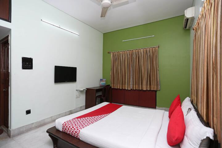 Room 18 of 23