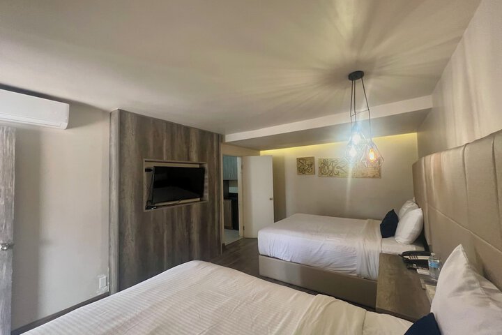 Room 27 of 70
