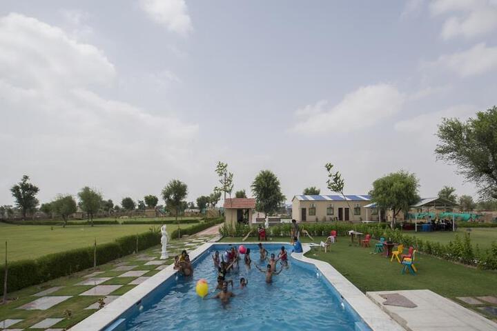 Pool 5 of 5