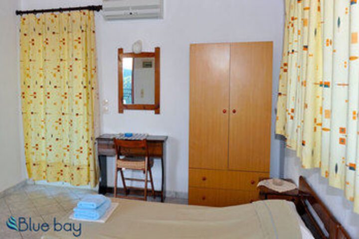 Room 10 of 22