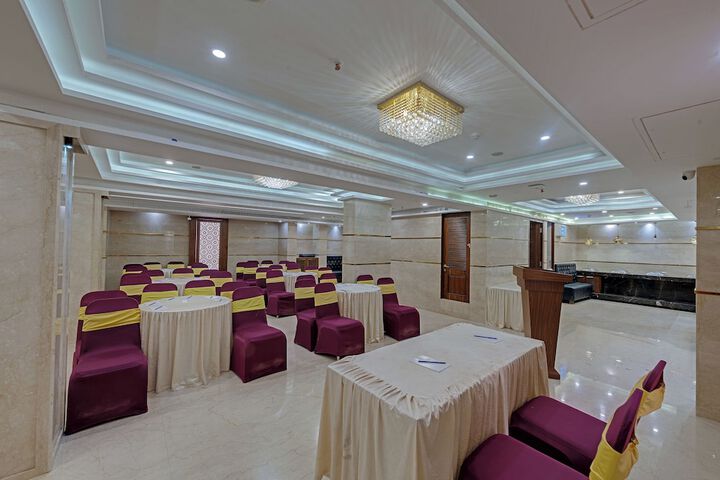 Ballroom/Hall 42 of 45
