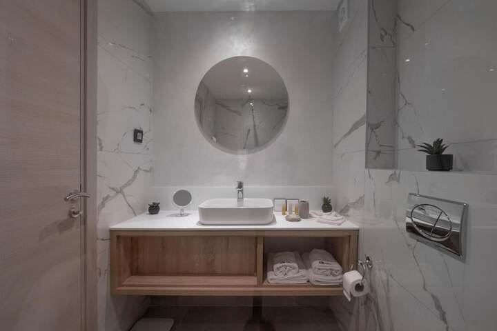 Room 15 of 56