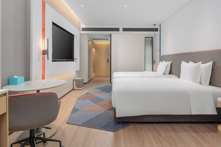 Room 20 of 40