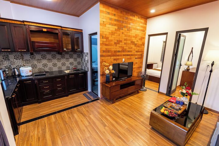 Room 3 of 27