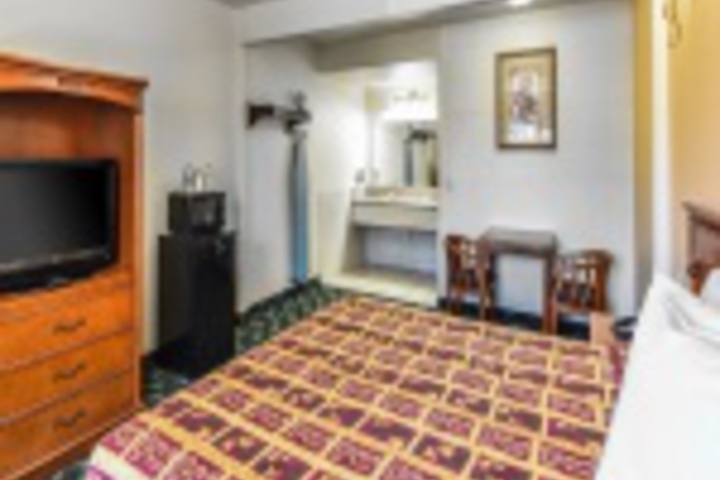 Room 85 of 192