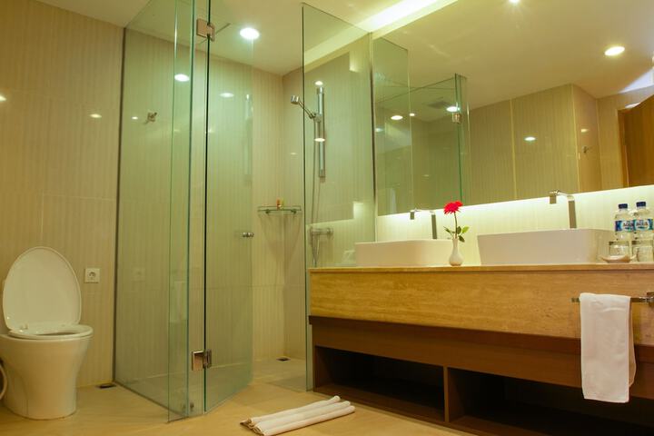 Clean Restrooms