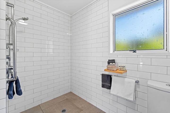 Room 9 of 190