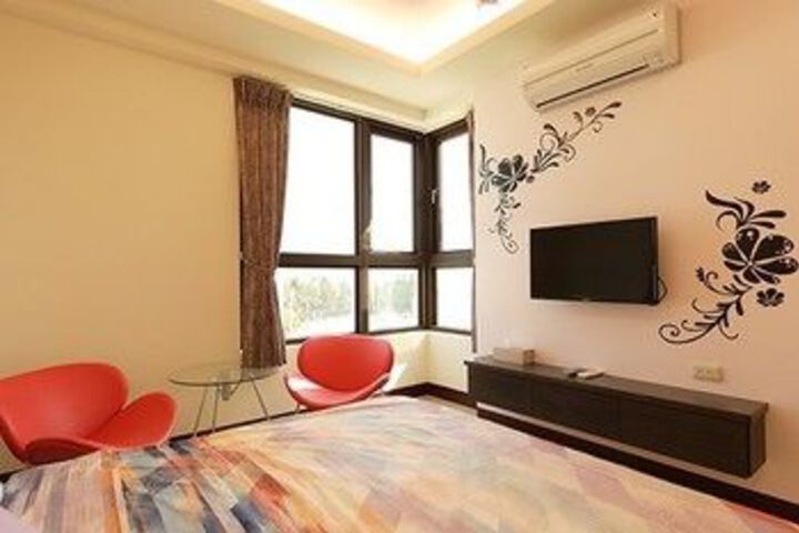Room 12 of 23