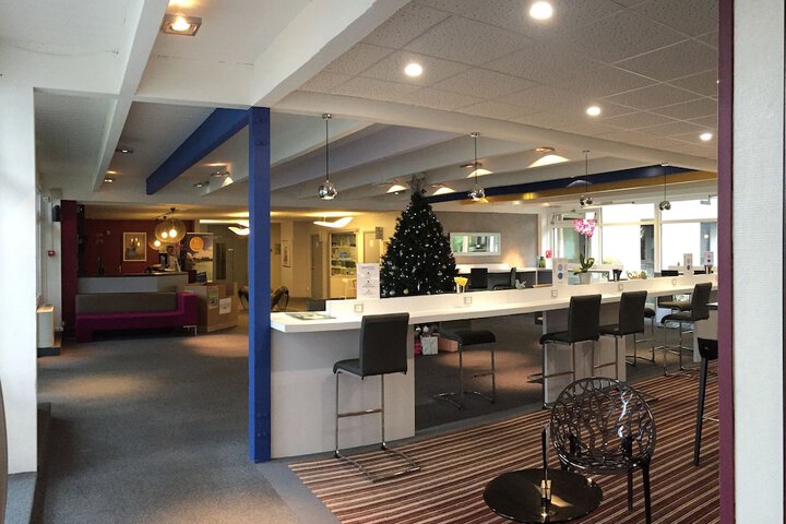 Guest Lobby