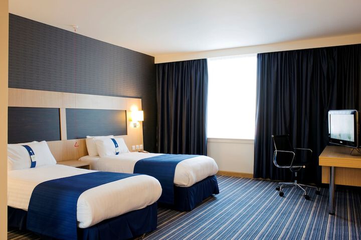 Room 5 of 29
