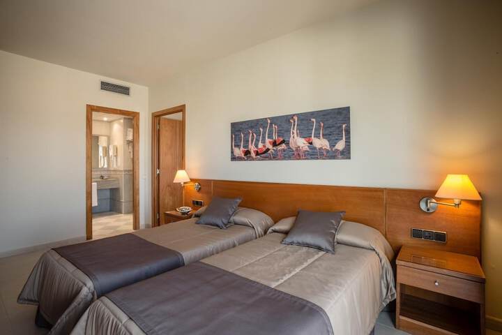 Room 13 of 35