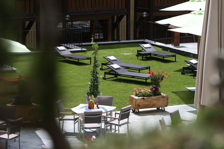 Sundeck 67 of 67