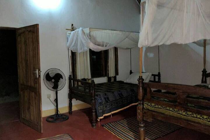 Room 6 of 21