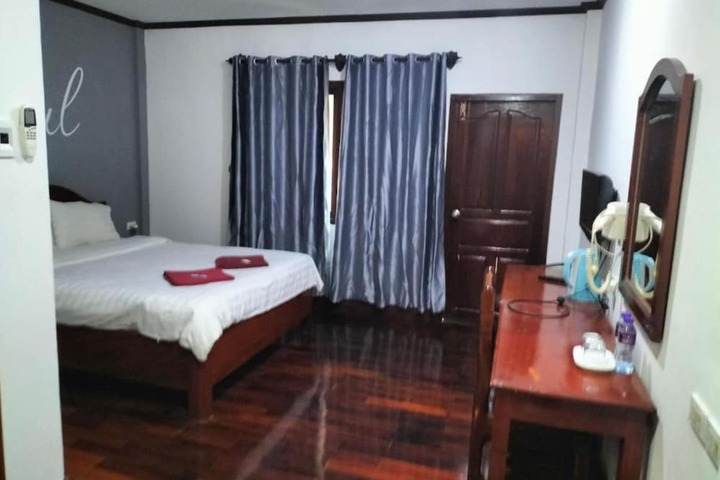 Room 12 of 15