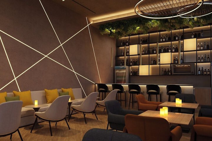 Lounge 34 of 45
