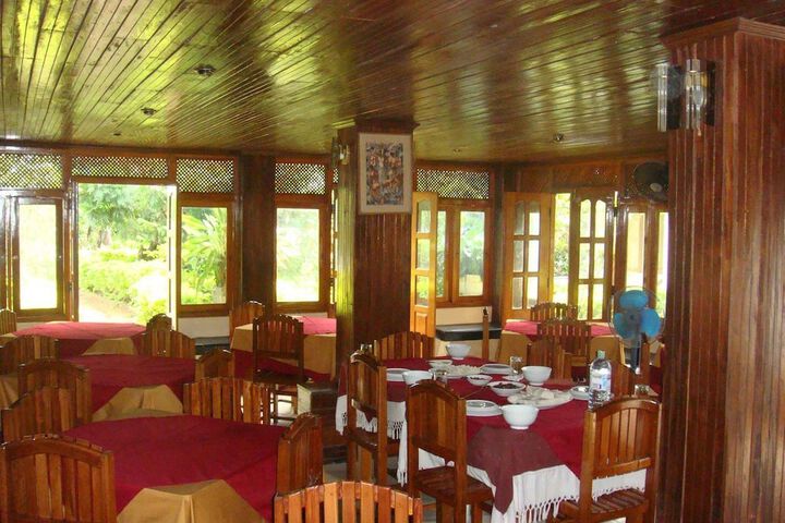 Dining 15 of 35
