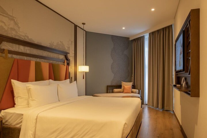 Room 5 of 35