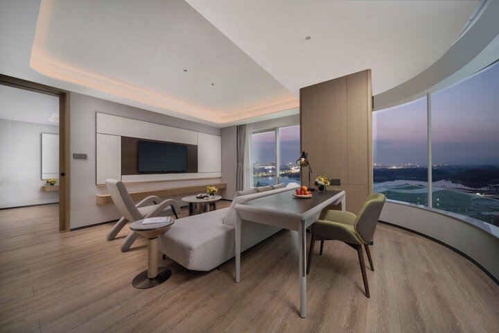 Room 9 of 67
