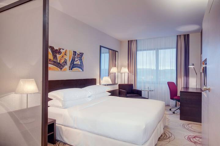 Room 21 of 115