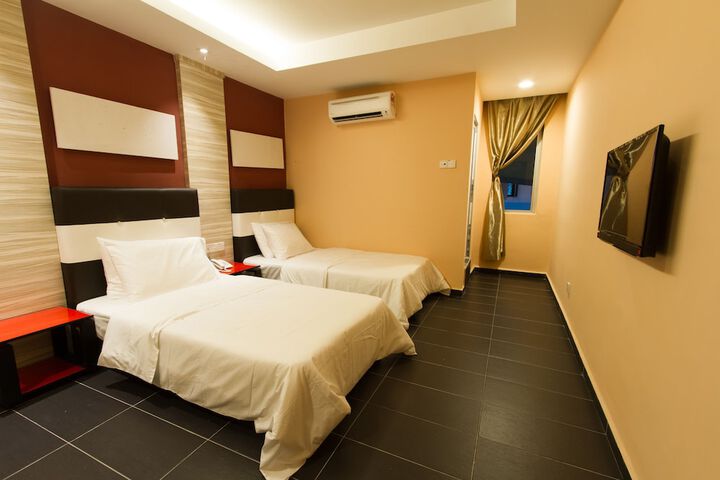Room 3 of 15