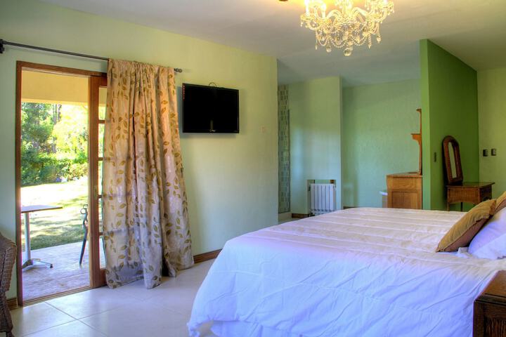 Room 44 of 118