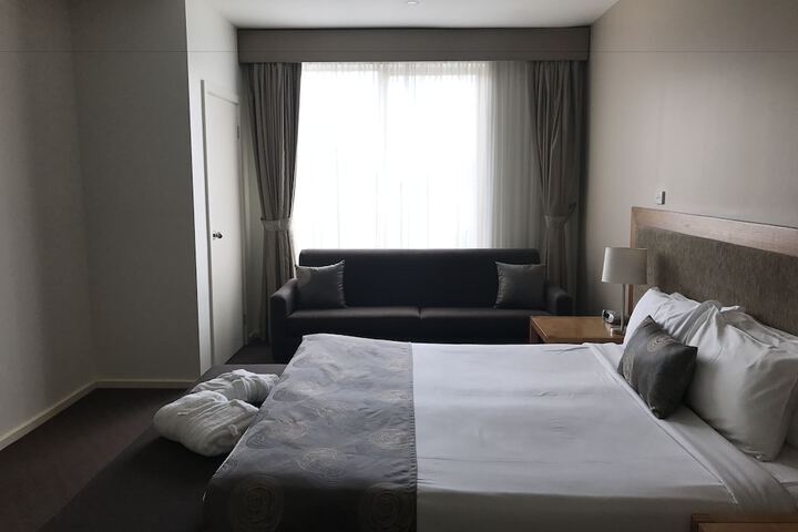Room 8 of 31