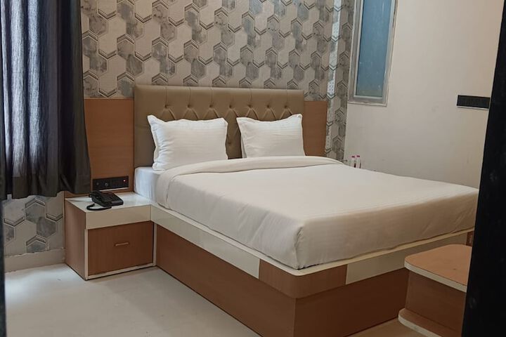 Room 17 of 42