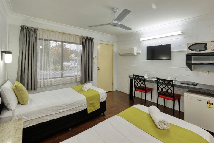 Room 13 of 54