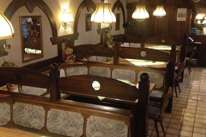 Dining 5 of 26