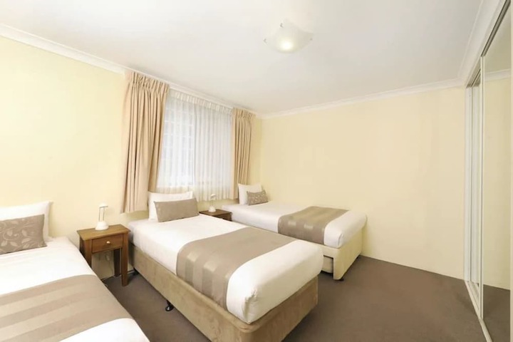Room 10 of 35