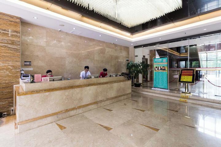 Linjiang Shangpin Apartment in Guangzhou