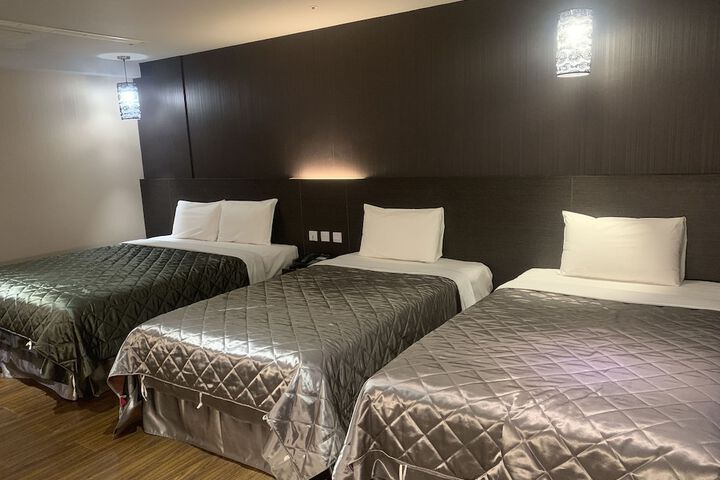 Room 22 of 36