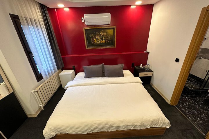 Room 74 of 104