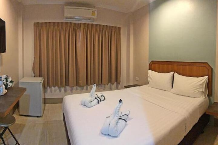 Room 10 of 40