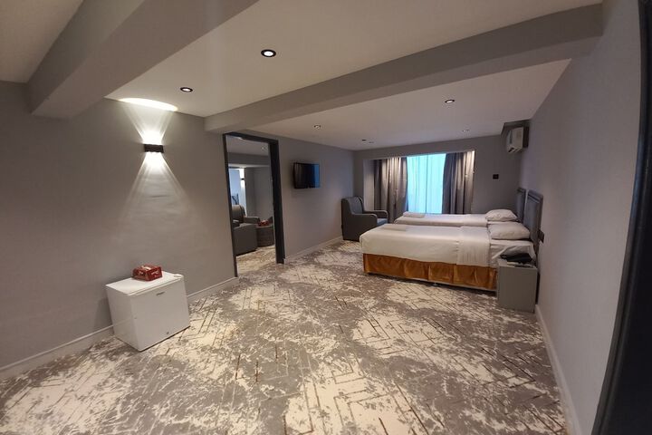 Room 22 of 50