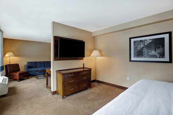Room 28 of 95