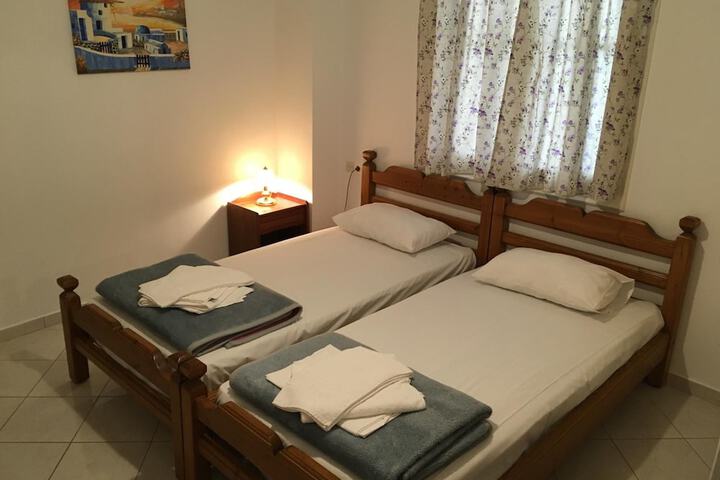 Room 22 of 64