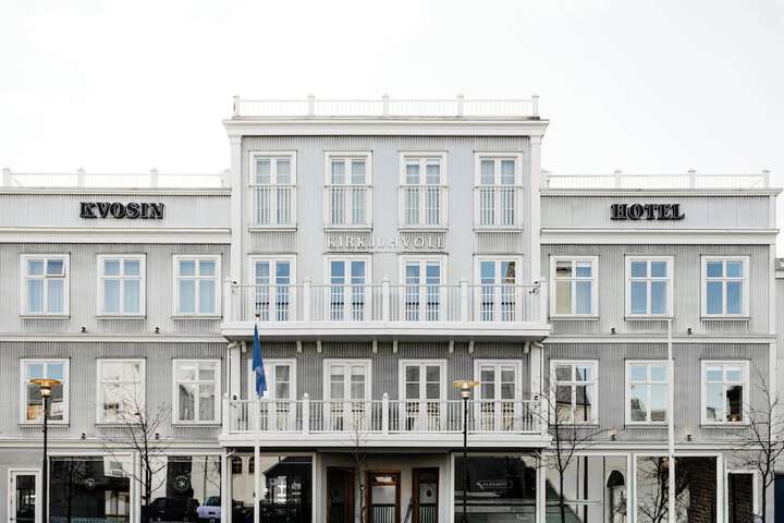 Hotel 67 of 68