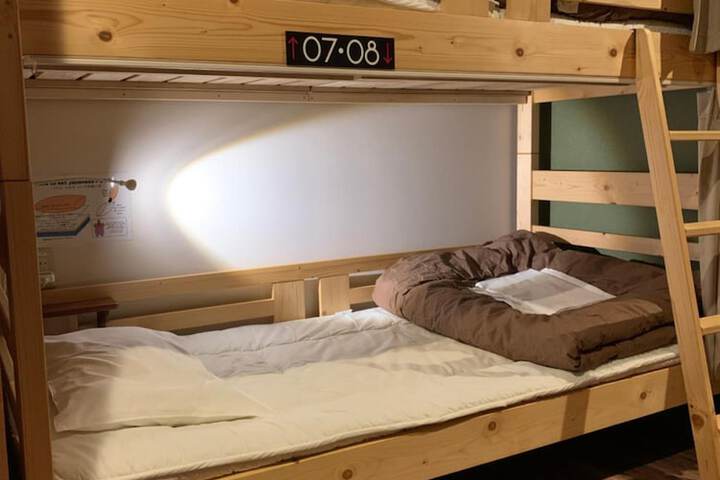 Room 21 of 41