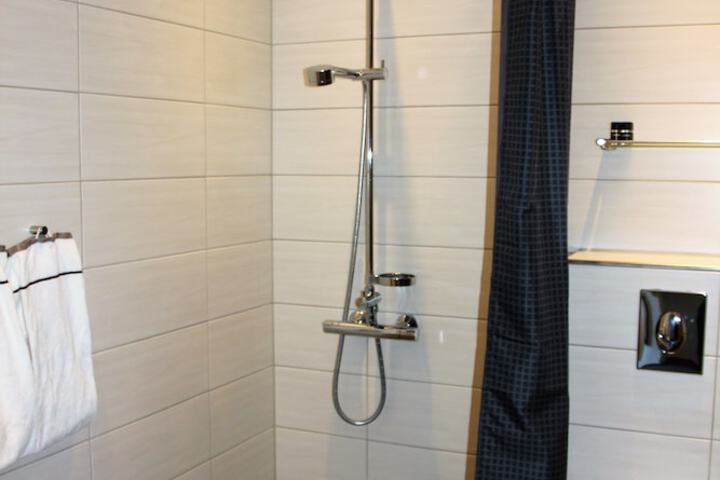Room 13 of 60